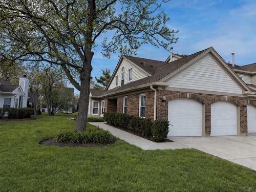 43 Willow Parkway, Buffalo Grove, IL, 60089 | Card Image