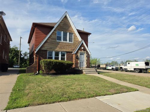 10300 W Point St, Detroit, MI, 48204-2668 | Card Image