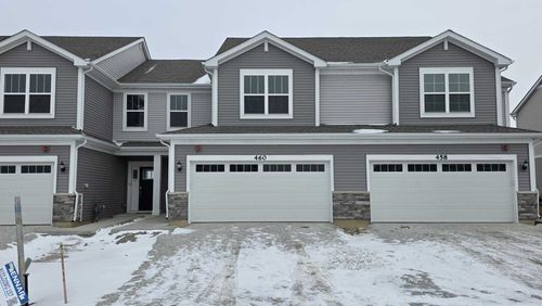 460 Hathaway Ln, Oswego, IL, 60543-1157 | Card Image