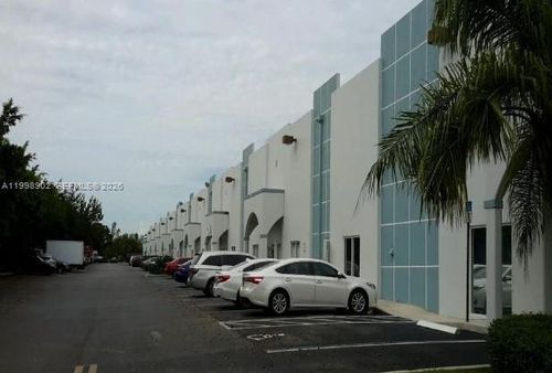 multi-20871 Johnson St, Pembroke Pines, FL, 33029-1918 | Card Image