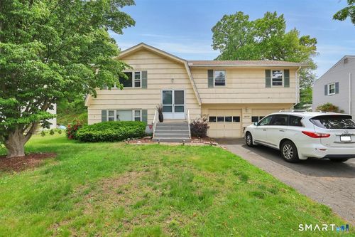 59 Gordon Ln, East Hartford, CT, 06118-2222 | Card Image