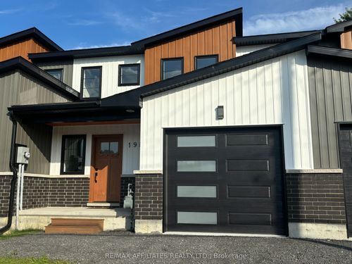 19B Dundas St, Iroquois, ON, K0E1K0 | Card Image