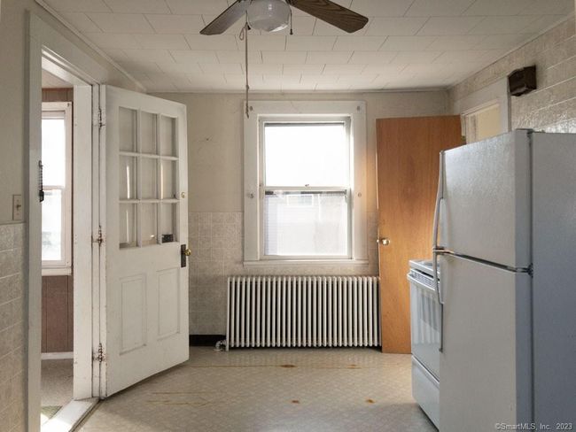 Unit 2 - Kitchen | Image 5