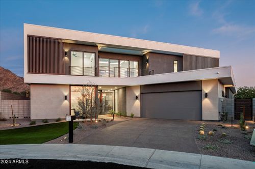 1831 E Palmaire Ave, Phoenix, AZ, 85020-5533 | Card Image