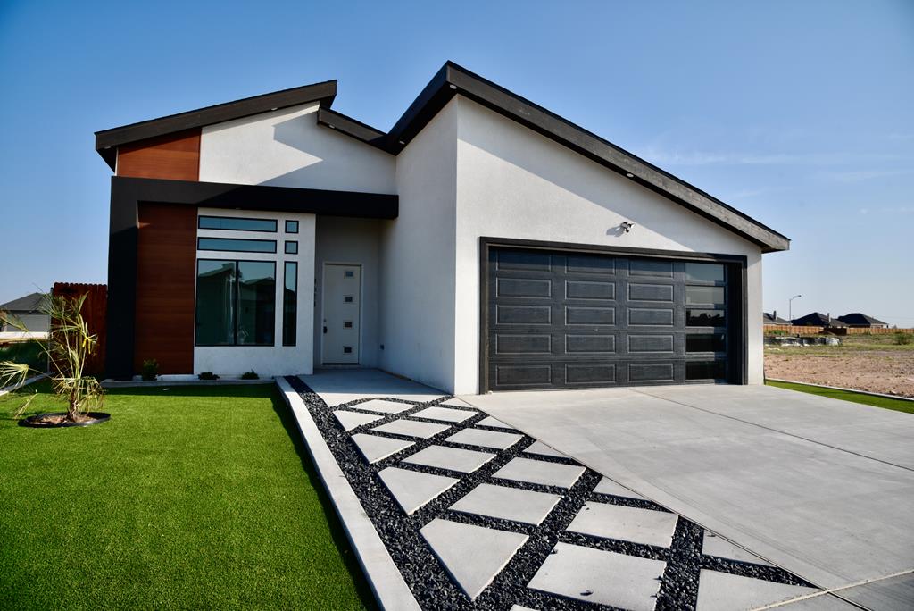 Luz Dr, Odessa, TX 79765