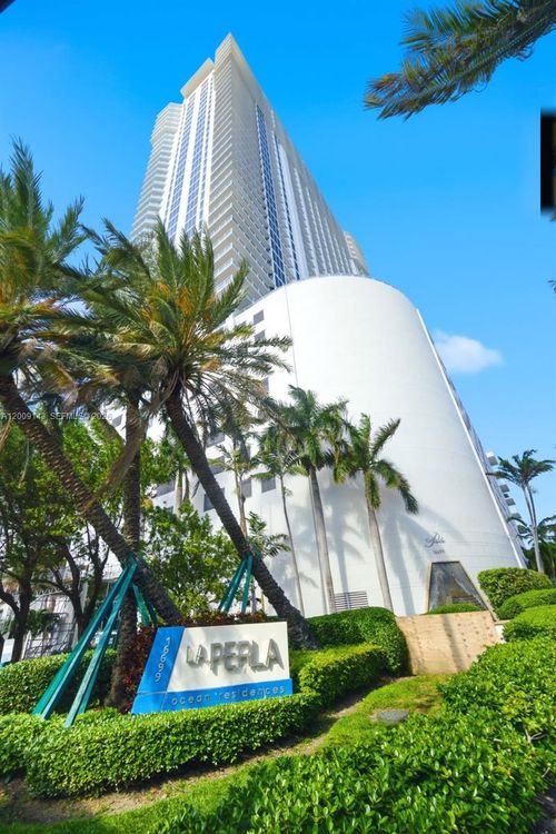 3802-16699 Collins Ave, Sunny Isles Beach, FL, 33160-5424 | Card Image