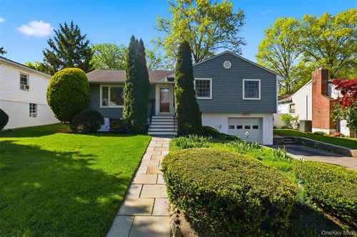 5 Albro Ln, White Plains, NY, 10603-3401 | Card Image