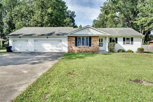 4970 New Rd, Austintown, OH, 44515-3822 | Card Image