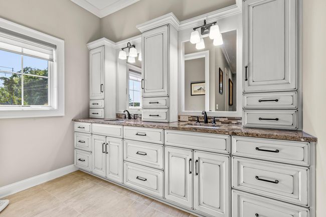 1379 Red Bud Ct, Condo with 3 bedrooms, 4 bathrooms and null parking in Powell OH | Image 17