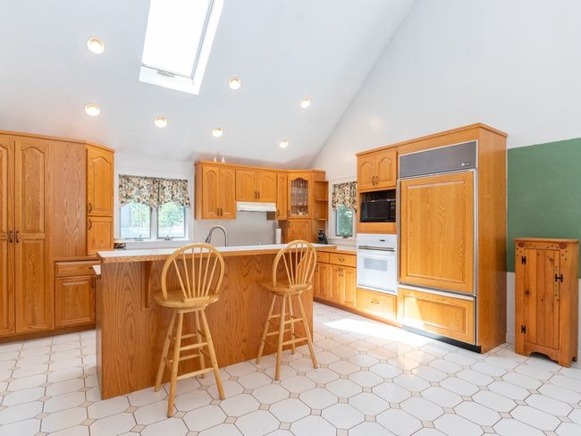 17 Sunrise Rd, House other with 3 bedrooms, 2 bathrooms and 4 parking in Westwood MA | Image 8