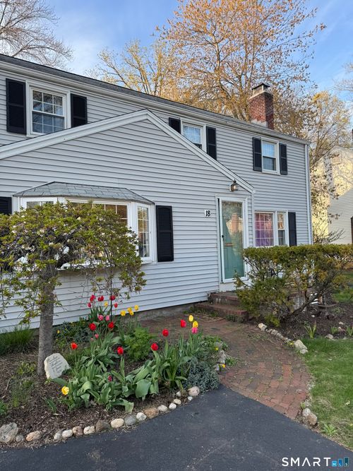 18 Lawler Rd, West Hartford, CT, 06117-2749 | Card Image