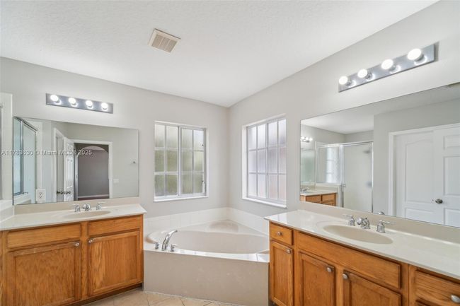 13921 Sw 278 Th St, House other with 5 bedrooms, 4 bathrooms and null parking in Homestead FL | Image 22
