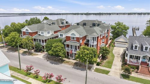 744 E Front St, New Bern, NC, 28560-4008 | Card Image