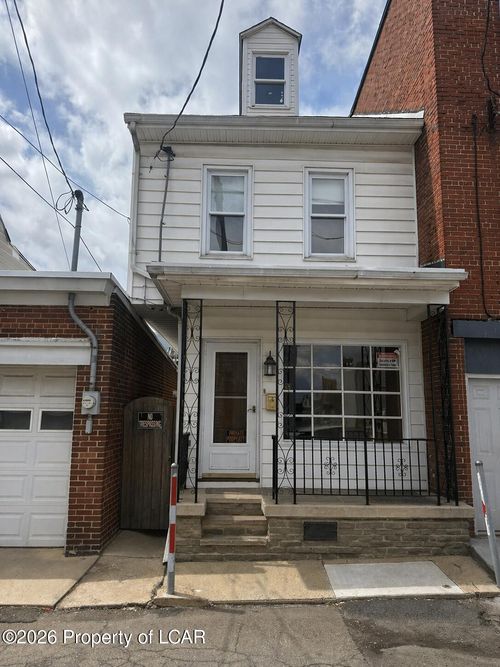 16 S Ferguson St, SHENANDOAH, PA, 17976-2219 | Card Image