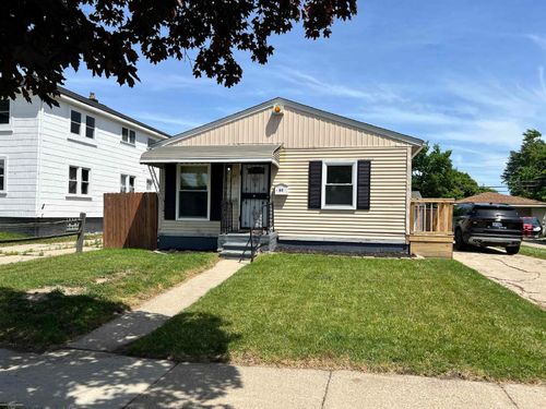 97 Beyne St, Mount Clemens, MI, 48043-2411 | Card Image