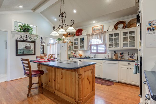 14101 E Fm 1527, Home with 3 bedrooms, 4 bathrooms and null parking in Lorenzo TX | Image 38