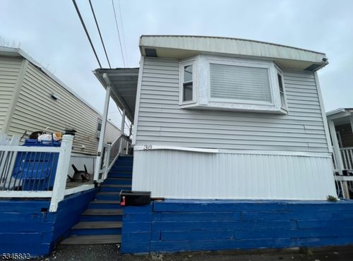 38 Austin St, Moonachie, NJ, 07074-1811 | Card Image