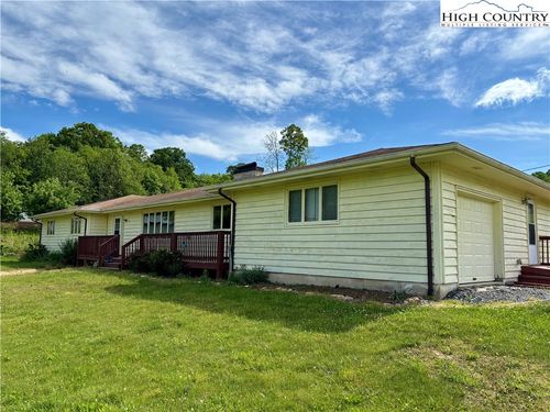 143 Central St, Jefferson, NC, 28640-6009 | Card Image