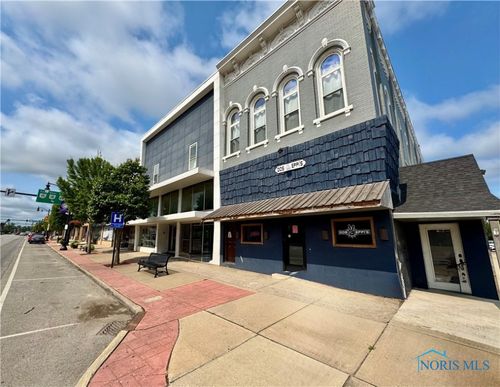 a-202 Clinton St, Defiance, OH, 43512-2112 | Card Image