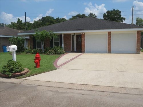 132 Dunleith Dr, Destrehan, LA, 70047-2025 | Card Image