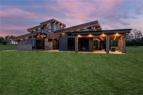 1452 Nw Peterson Rd, Bentonville, AR, 72713-5054 | Card Image