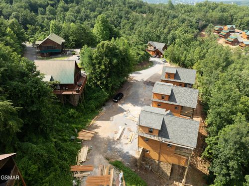 943 Pine Valley Way, Sevierville, TN, 37862 | Card Image