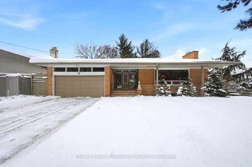 11 Grovetree Rd, Etobicoke, ON, M9V2Y1 | Card Image