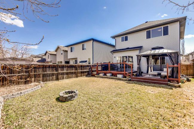 169 Brightonstone Landing Se, Home with 3 bedrooms, 2 bathrooms and 4 parking in Calgary AB | Image 25
