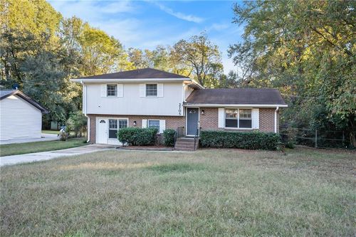 2705 Heritage Ln, Morrow, GA, 30260-2813 | Card Image