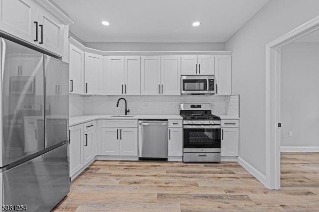 6 Pleasant Ave, Home with 4 bedrooms, 2 bathrooms and null parking in Clifton NJ | Image 7