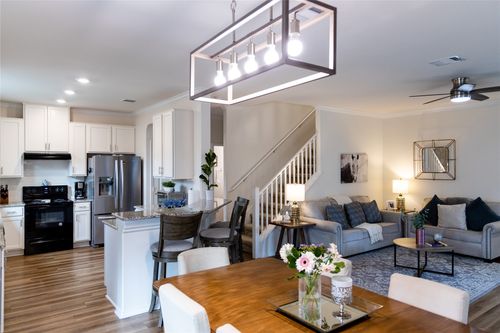 9006 Golden Leaf Dr, Austin, TX, 78748-6528 | Card Image