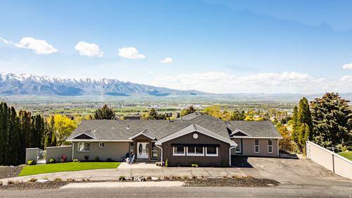 825 Foothill Dr, Providence, UT, 84332-9418 | Card Image