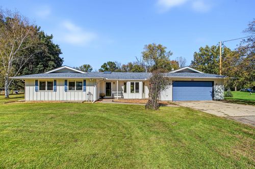 963 Trout Brook Rd, Hudson, WI, 54016-7419 | Card Image