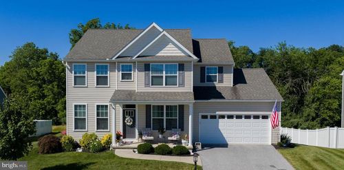 390 Taylor Dr, YORK, PA, 17404-9427 | Card Image
