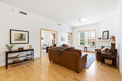 unit-403-360 W Washington Ave, Madison, WI, 53703-2768 | Card Image
