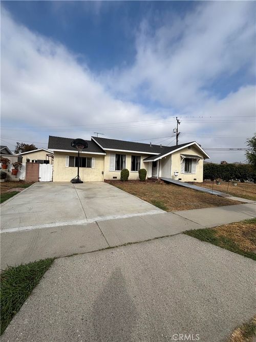 10523 Stonybrook Ave, South Gate, CA, 90280-7216 | Card Image