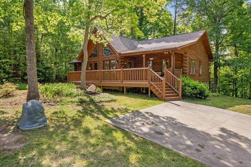 21 W Ridge Dr, Travelers Rest, SC, 29690-8592 | Card Image