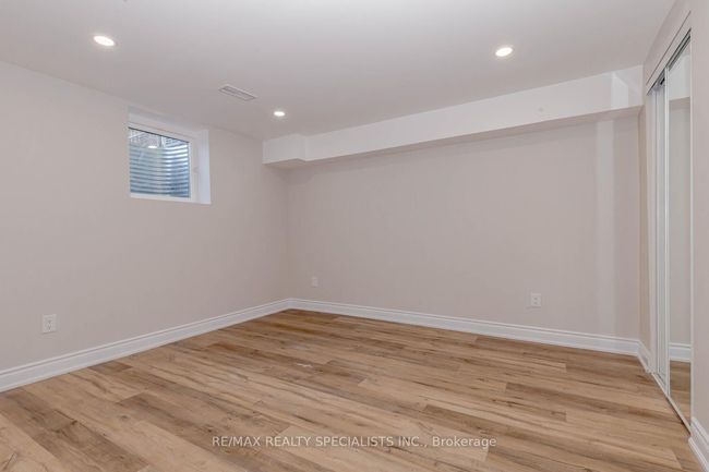 39 Seaborn Rd, House attached with 5 bedrooms, 2 bathrooms and 4 parking in Brampton ON | Image 24
