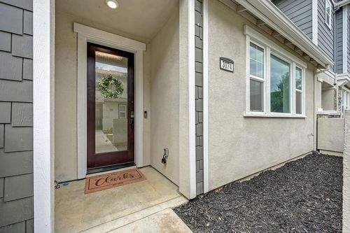 3074 River Trout Walk, Sacramento, CA, 95833-3972 | Card Image