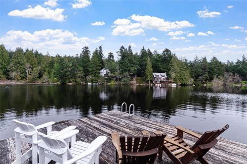 5230 Munn Rd, Victoria, BC, V9E1G8 | Card Image