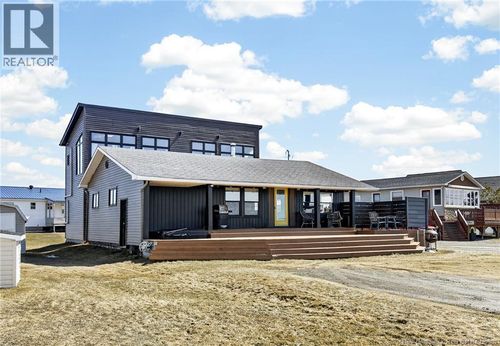 30 Pélican Ave, Grand Barachois, NB, E4P7Z4 | Card Image
