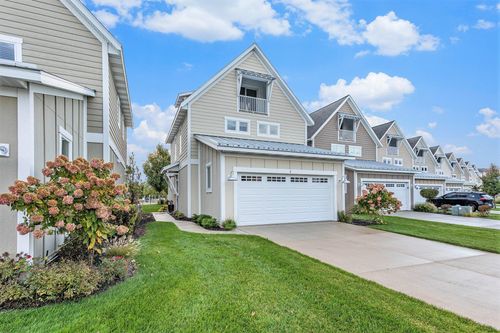 unit-2-920 W Savidge St, Spring Lake, MI, 49456-1631 | Card Image