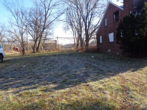 18088 Pelkey St, Detroit, MI, 48205-2712 | Card Image