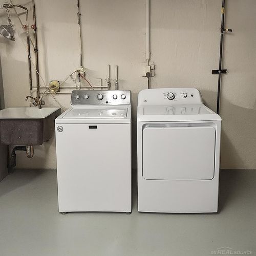 8209 Florida St, Oscoda, MI, 48750-2292 | Card Image