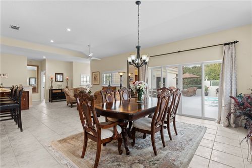 apt-201-504 7th Sq, Vero Beach, FL, 32962-1643 | Card Image