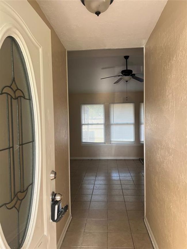 22195 E Martin Dr, Home with 3 bedrooms, 1 bathrooms and null parking in Porter TX | Image 11