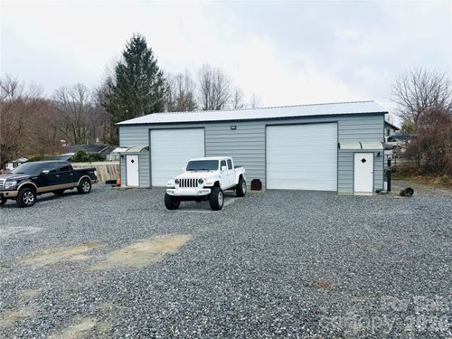 3021 Spartanburg Highway, East Flat Rock, NC, 28726 | Card Image