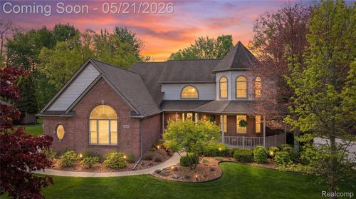8425 Grays Dr, Grosse Ile, MI, 48138-1596 | Card Image