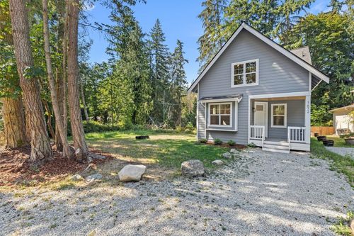 1672 Aspen Dr, Camano Island, WA, 98282-7609 | Card Image