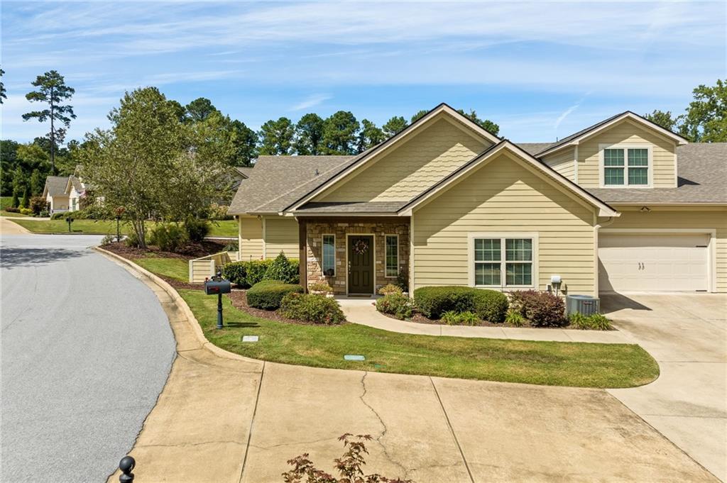 Social Cir, Opelika, AL 36804